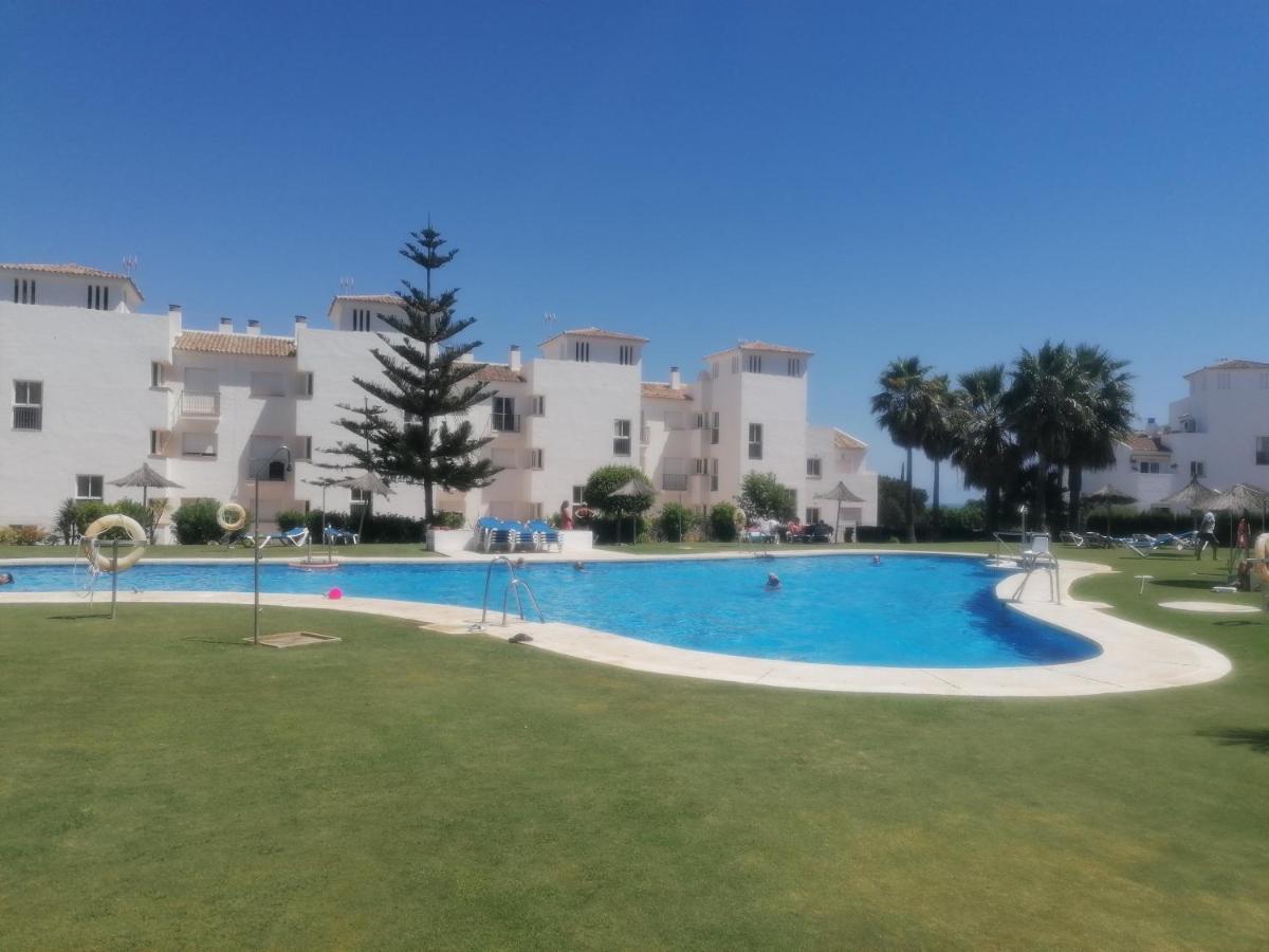 3 Bedrooms With Pool & Parking, Close To Sea And Gibraltar 马尼尔瓦 外观 照片