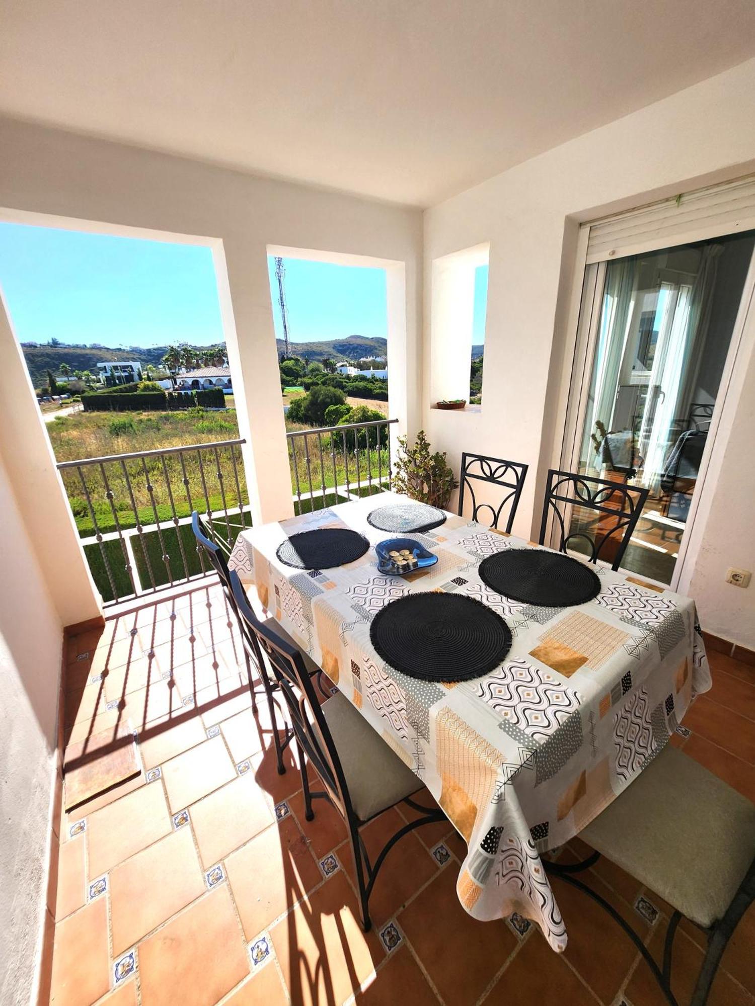 3 Bedrooms With Pool & Parking, Close To Sea And Gibraltar 马尼尔瓦 外观 照片