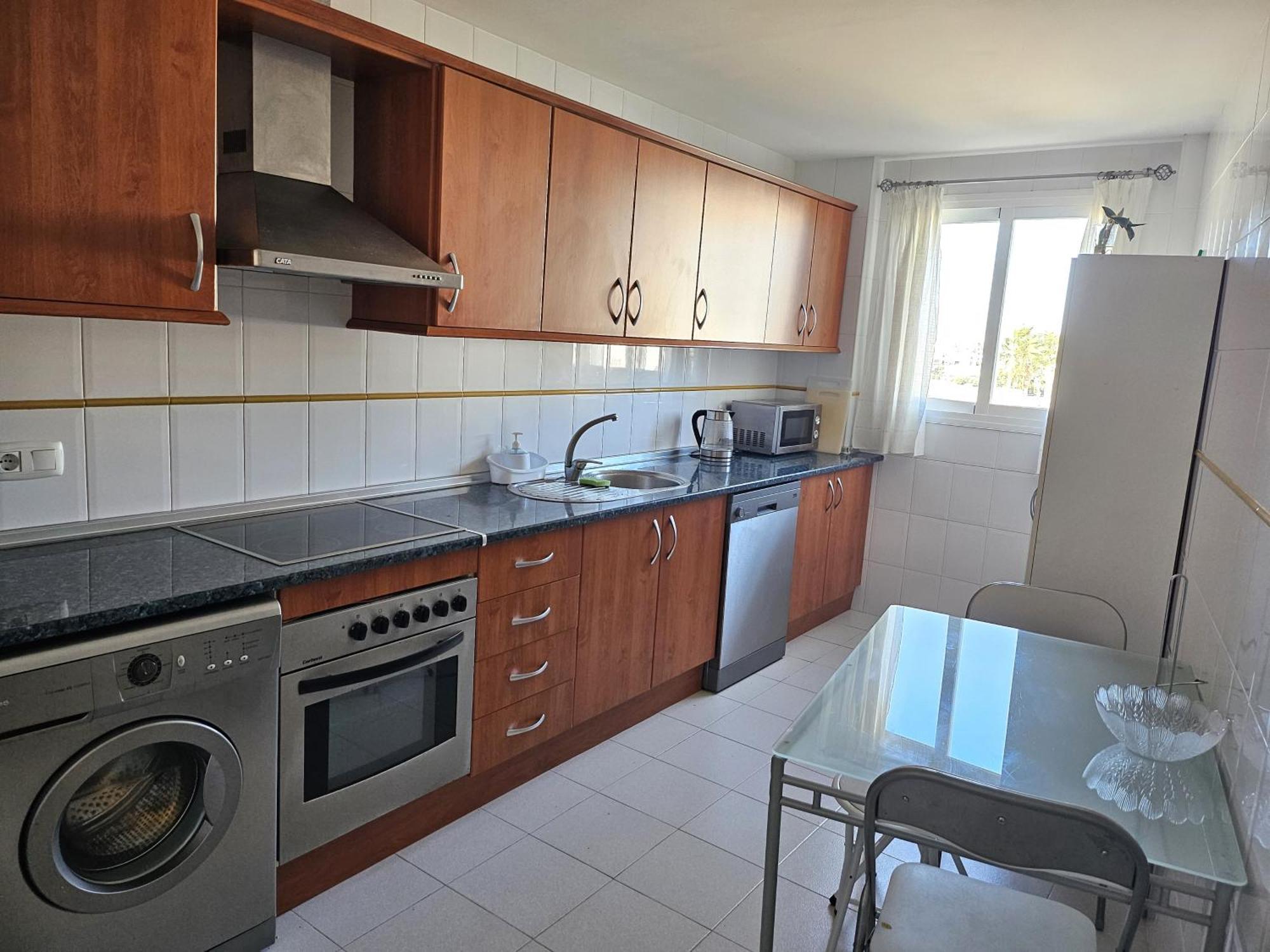 3 Bedrooms With Pool & Parking, Close To Sea And Gibraltar 马尼尔瓦 外观 照片