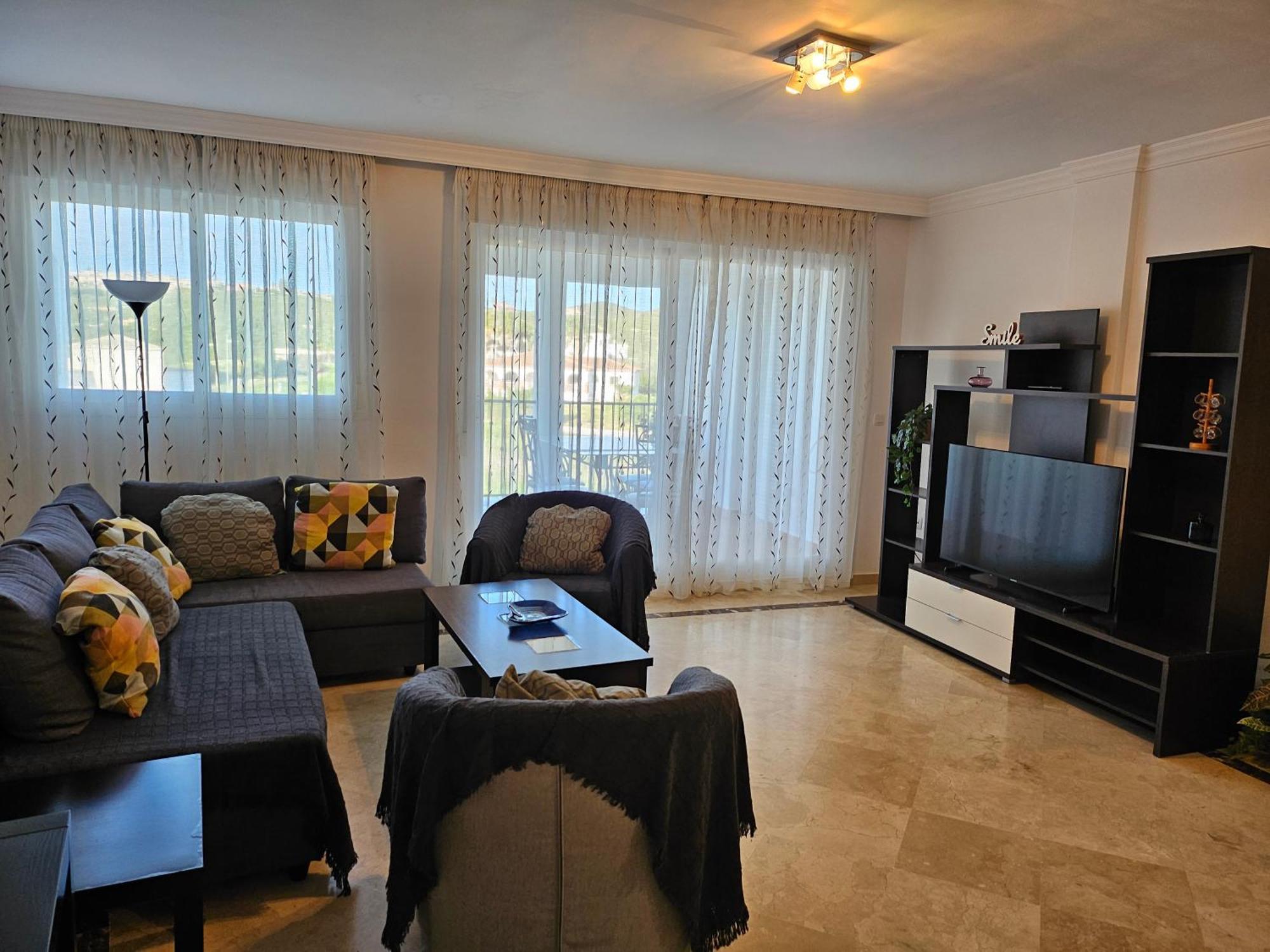 3 Bedrooms With Pool & Parking, Close To Sea And Gibraltar 马尼尔瓦 外观 照片