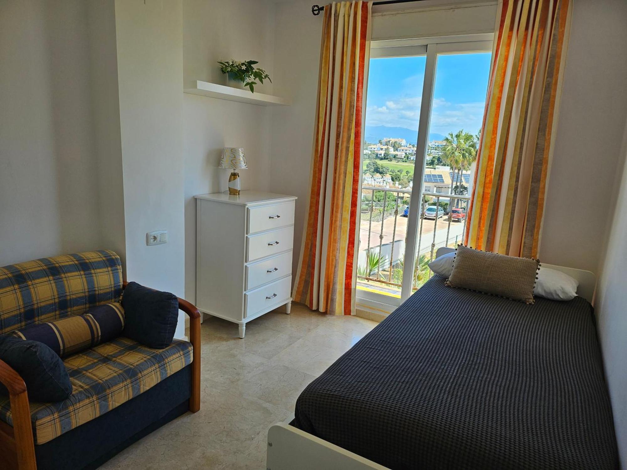 3 Bedrooms With Pool & Parking, Close To Sea And Gibraltar 马尼尔瓦 外观 照片